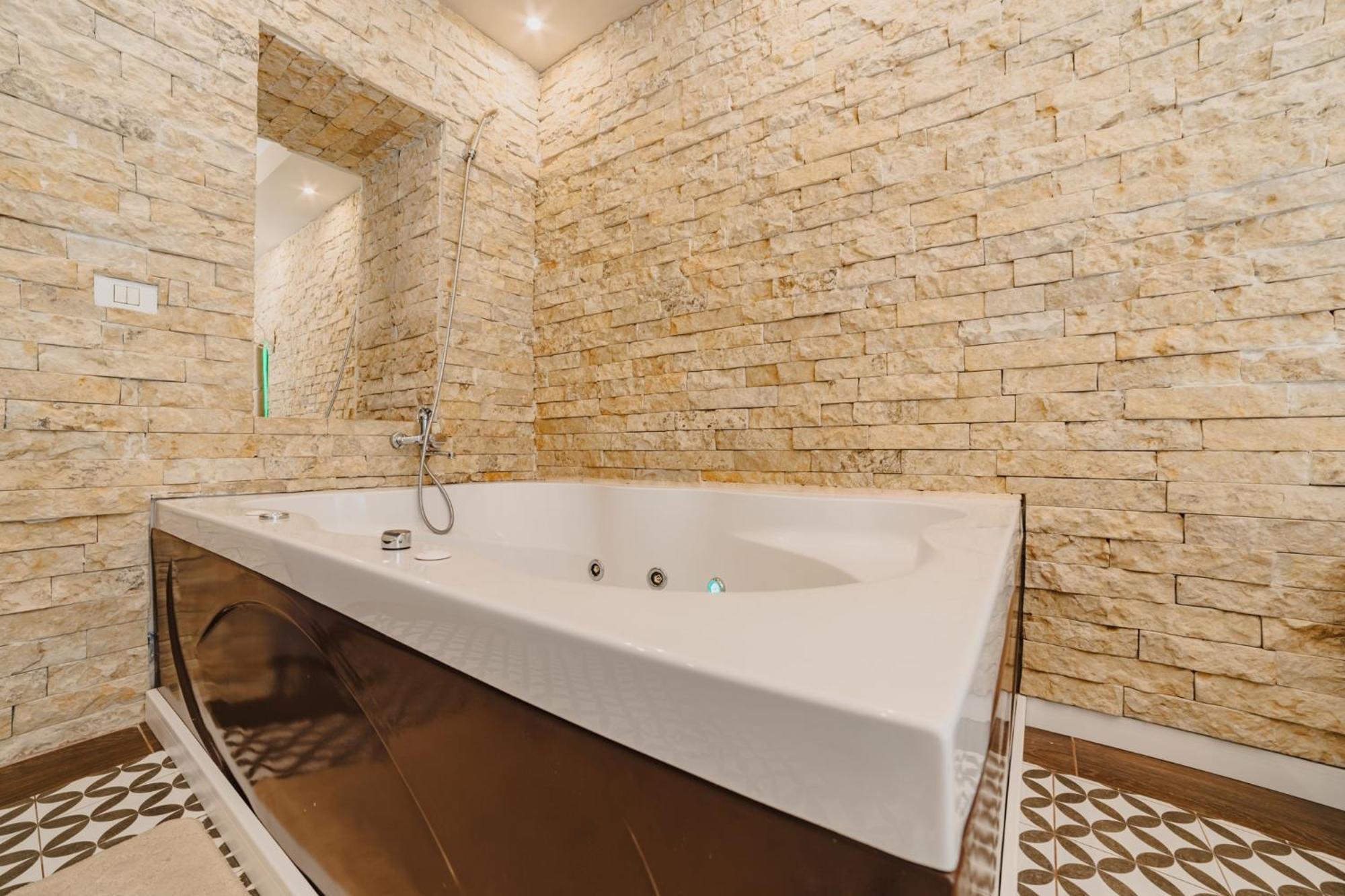 Romantic Jacuzzi Belleview Studio Sinaia Exteriör bild