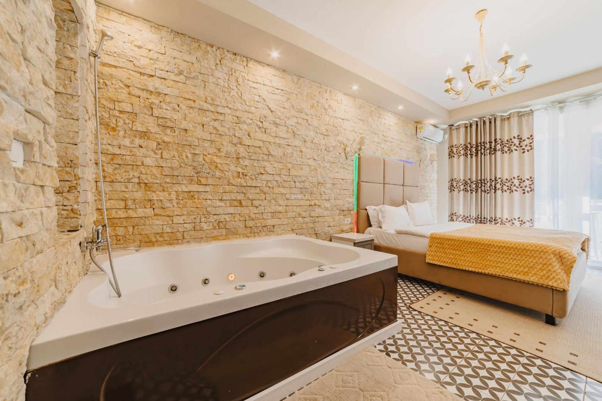 Romantic Jacuzzi Belleview Studio Sinaia Exteriör bild